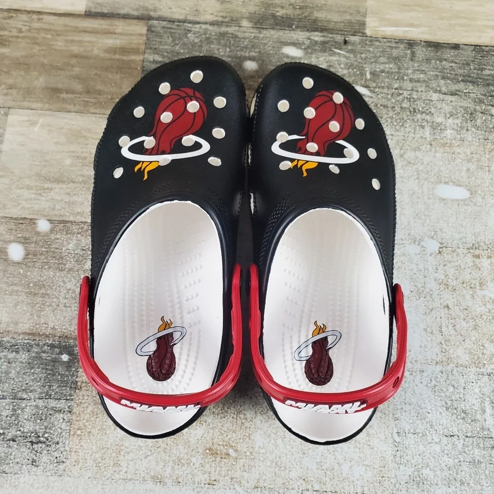Crocs NBA Miami Heat Classic Clogs Womens Sz 8 Sandals Black Slingback Round Toe